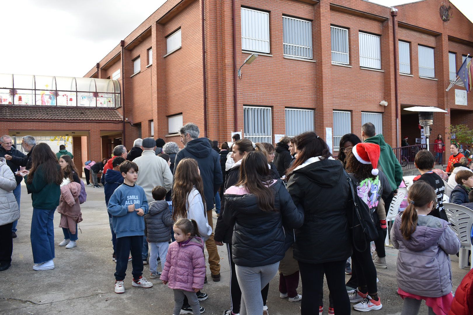 WhatsApp Image 2025-12-17 at 14.28.26 (4) WhatsApp Image 2025-12-17 at 14.28.26 (4)