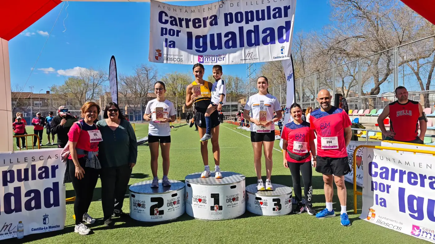 Participantes en la XV Carrera por la Igualdad en Illescas (1)