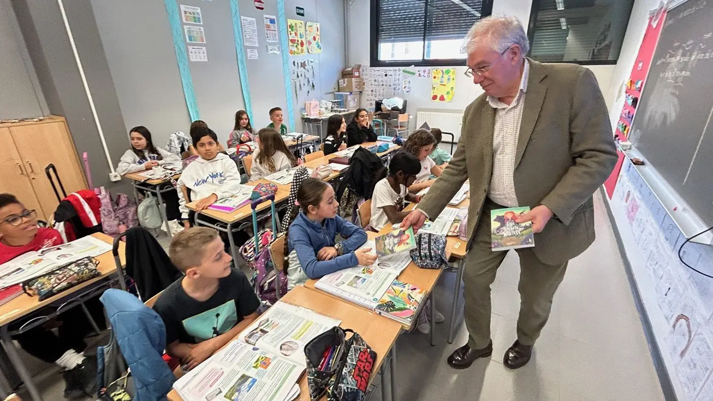 El Ayuntamiento de Illescas reparte más de 500 libros a escolares en la sexta edición de Illescas lee El Ayuntamiento de Illescas reparte más de 500 libros a escolares en la sexta edición de Illescas lee