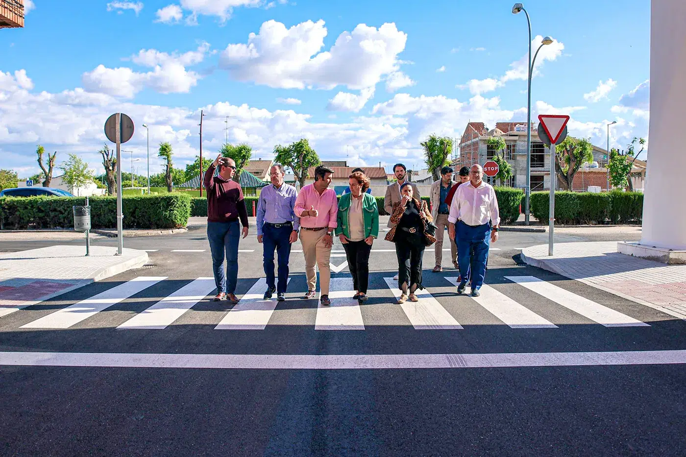 El alcalde de Torrijos y la presidenta de la Diputación de Toledo visitan las obras finalizadas en las calles Loto y Tulipán El alcalde de Torrijos y la presidenta de la Diputación de Toledo visitan las obras finalizadas en las calles Loto y Tulipán