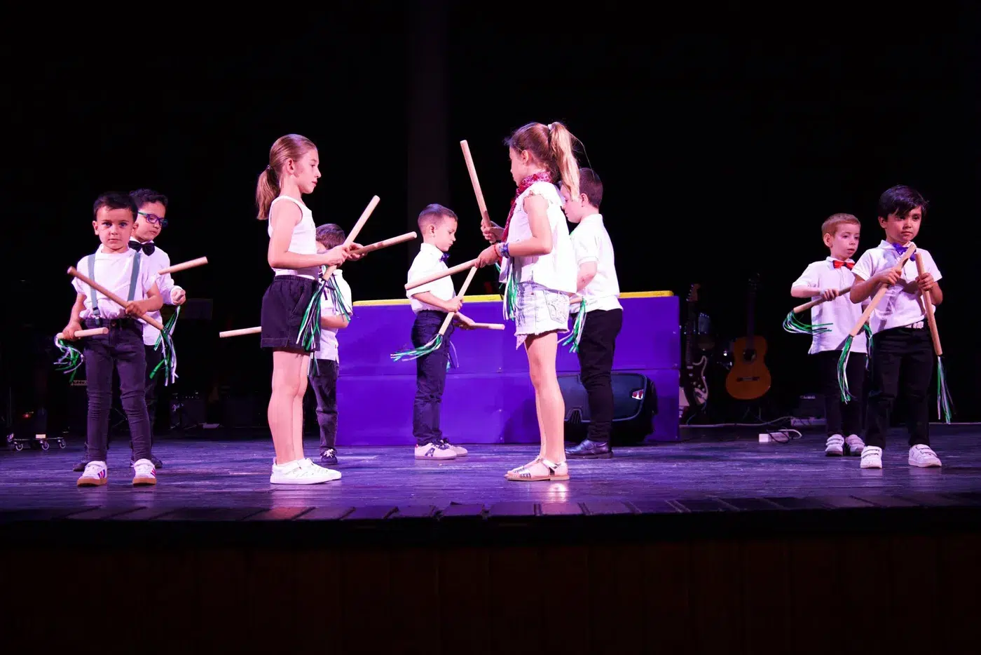 Alumnado de la Escuela Municipal de Música de Fuensalida durante la muestra de fin de curso (6)