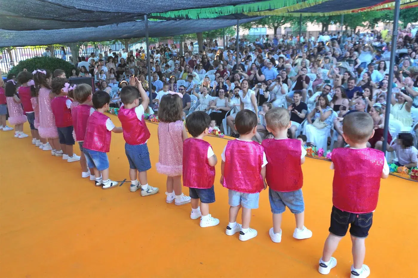 Alumnos de la Escuela Infantil Municipal Pequeñines durante la fiesta de fin de curso en Torrijos (14)
