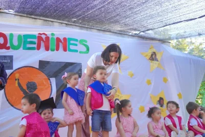 Alumnos de la Escuela Infantil Municipal Pequeñines durante la fiesta de fin de curso en Torrijos (17)