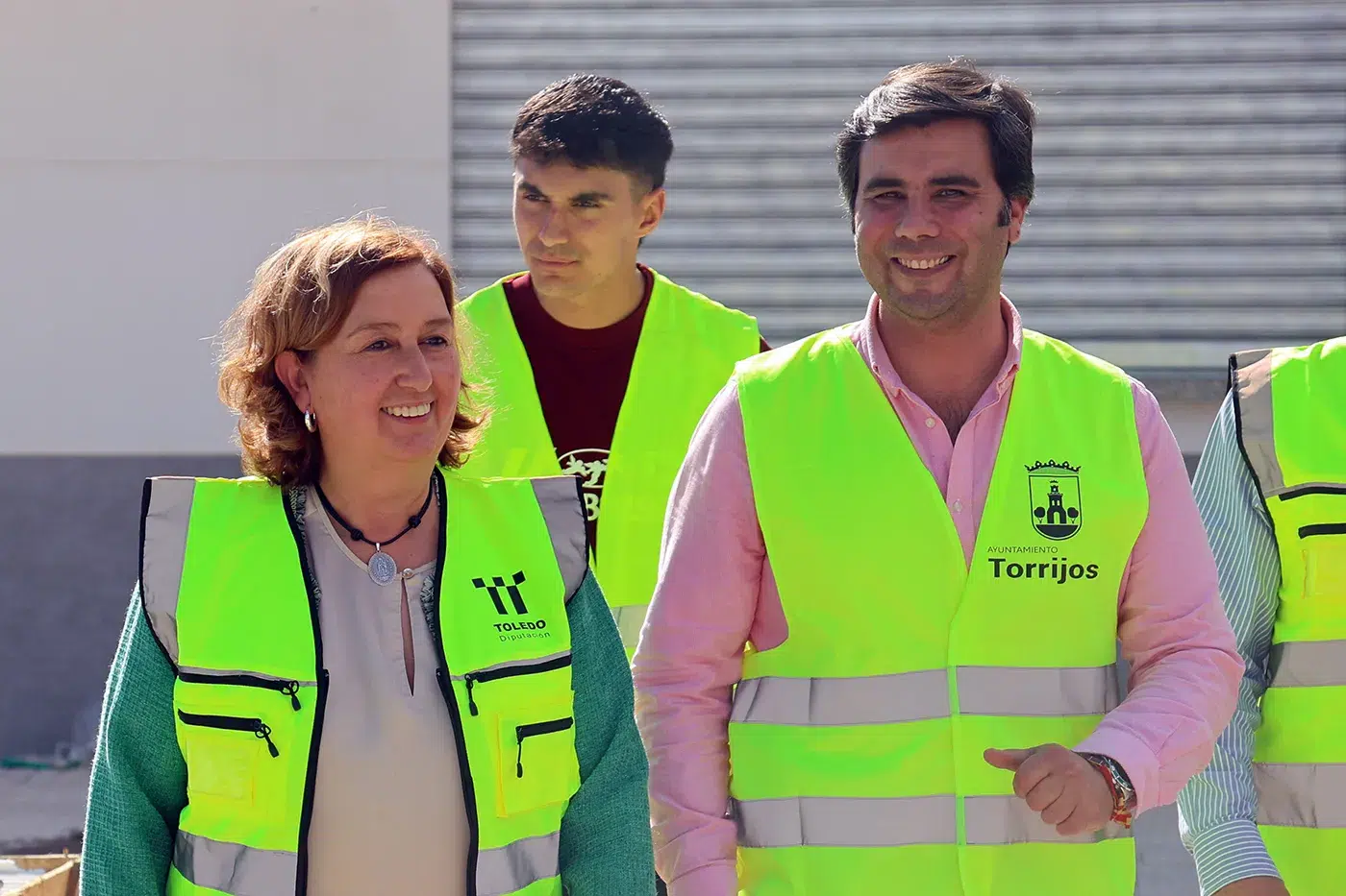 Cedillo y Martín Inspección técnica de las autoridades en las obras de la piscina de Torrijos