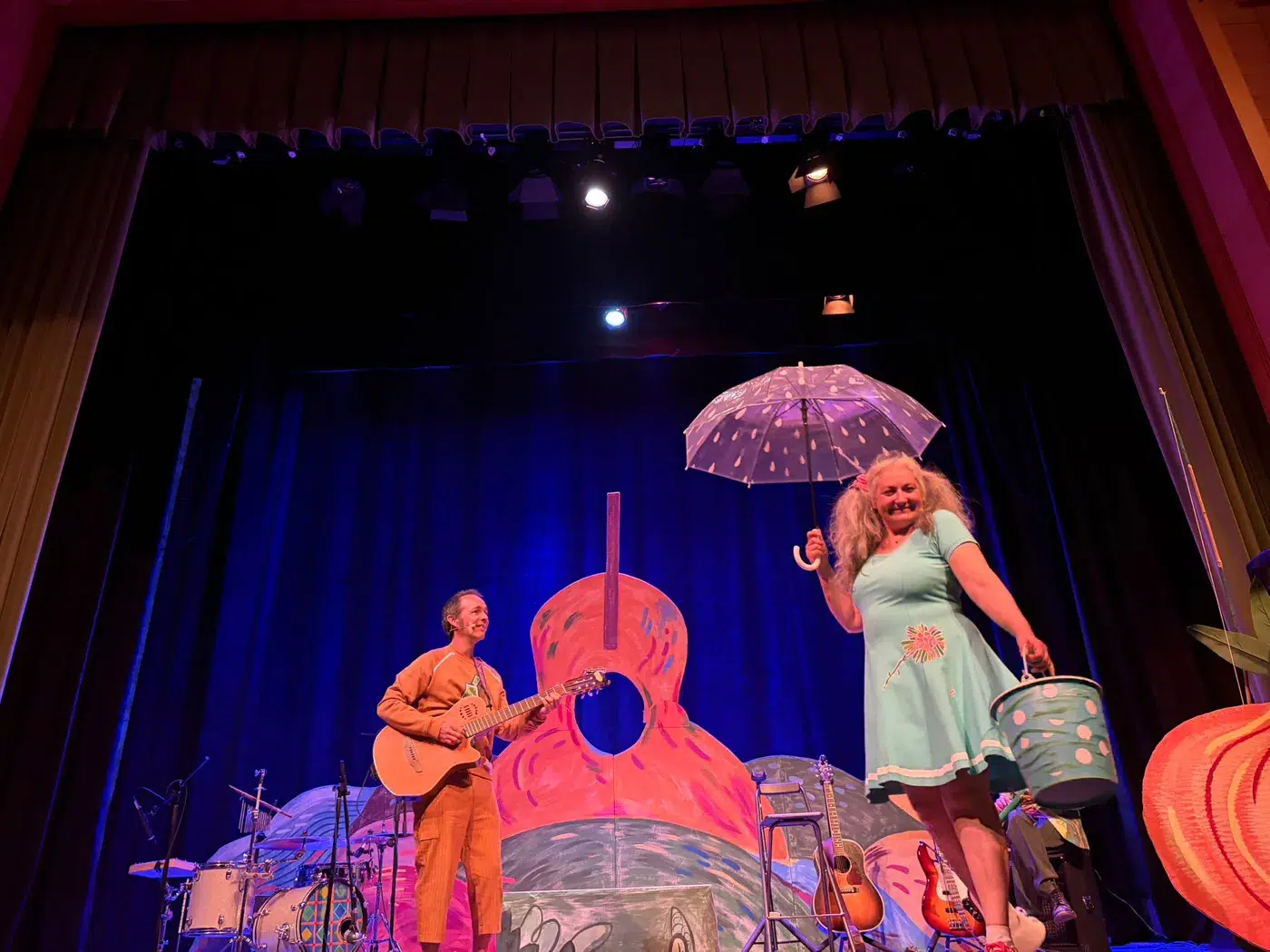 Dr. Sapo en Torrijos presenta su espectáculo musical infantil ante las familias en el Palacio de Pedro I (1)