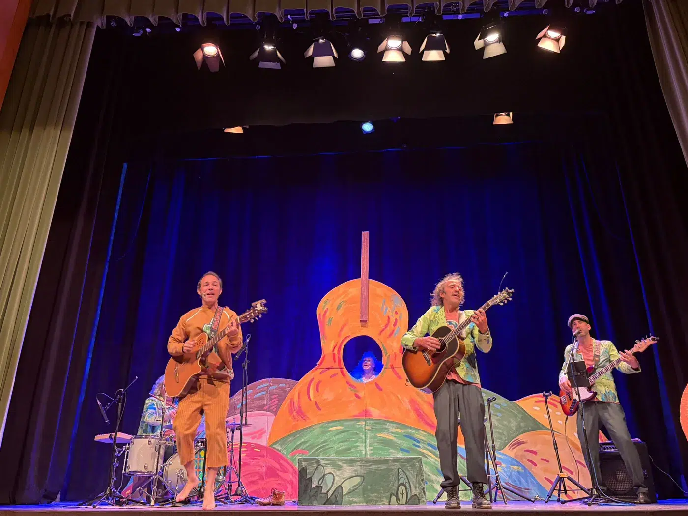 Dr. Sapo en Torrijos presenta su espectáculo musical infantil ante las familias en el Palacio de Pedro I (6)