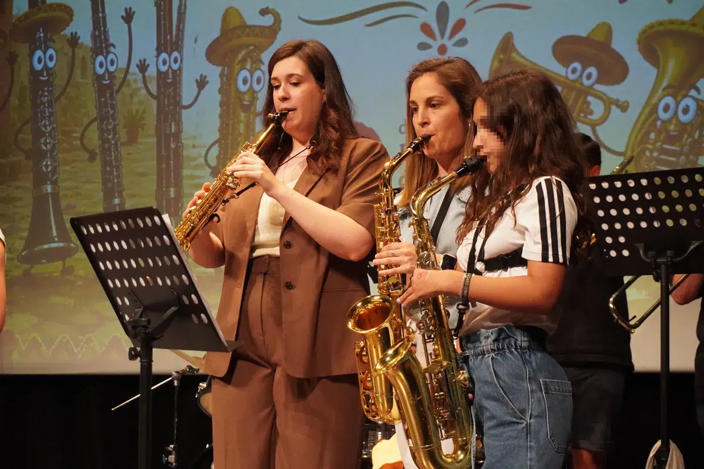 Escuela Municipal de Música y Danza Maestro Gómez de Agüero durante el festival fin de curso en Torrijos (13)