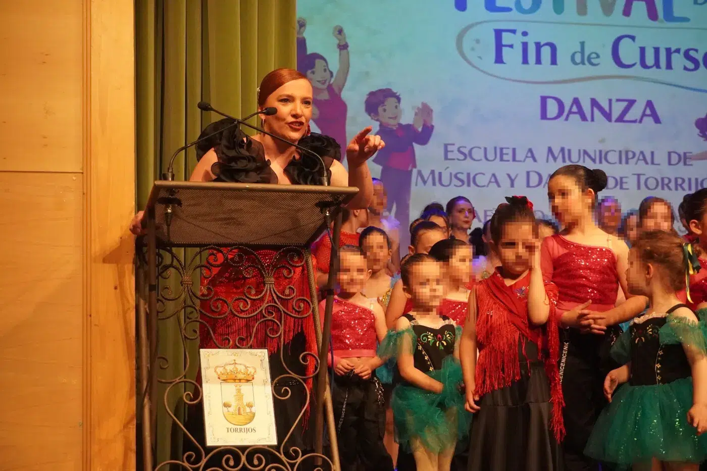 Escuela Municipal de Música y Danza Maestro Gómez de Agüero durante el festival fin de curso en Torrijos (9)