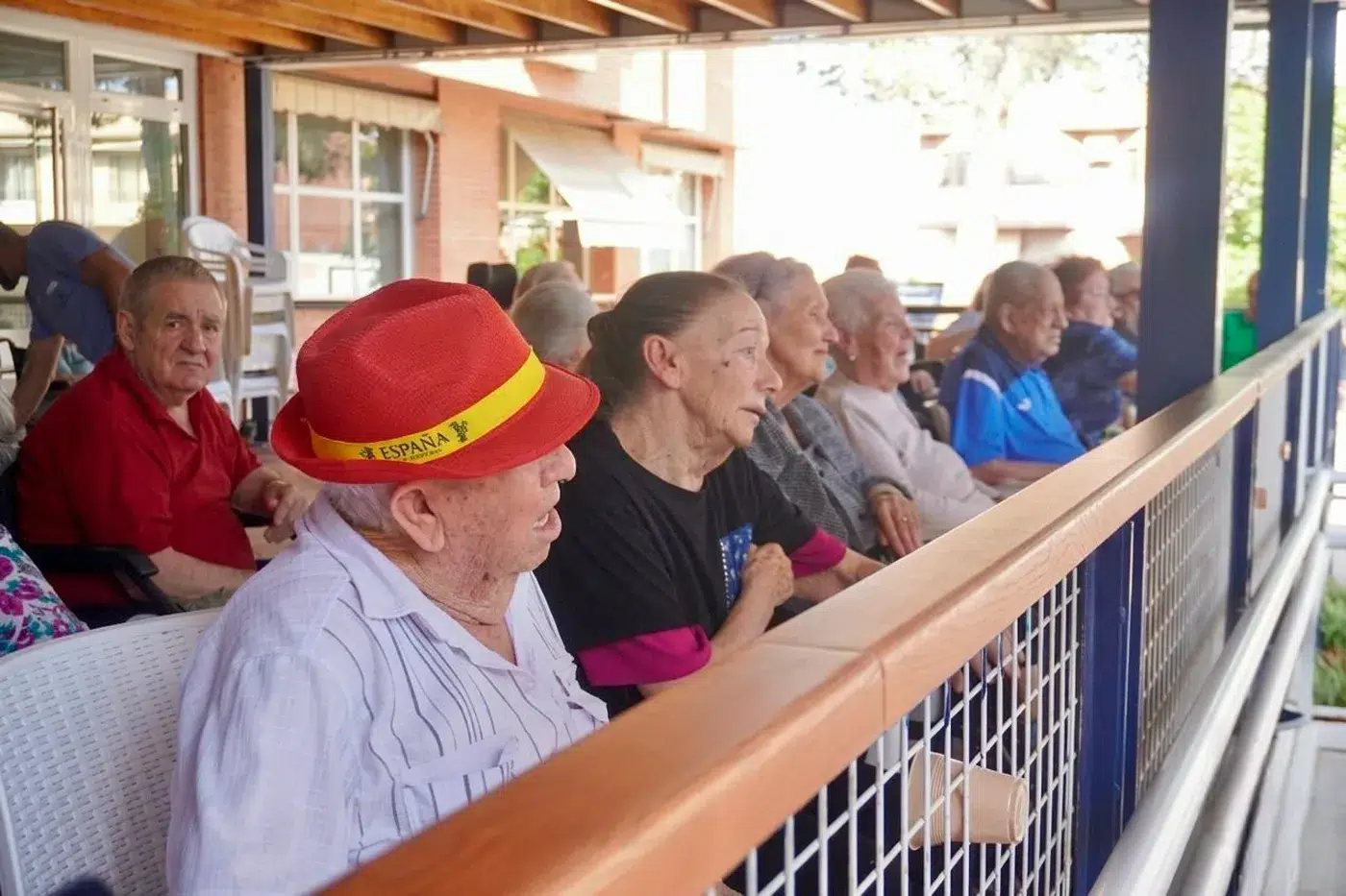 La copla protagoniza la jornada cultural para la tercera edad en la residencia Quijote y Sancho (2)