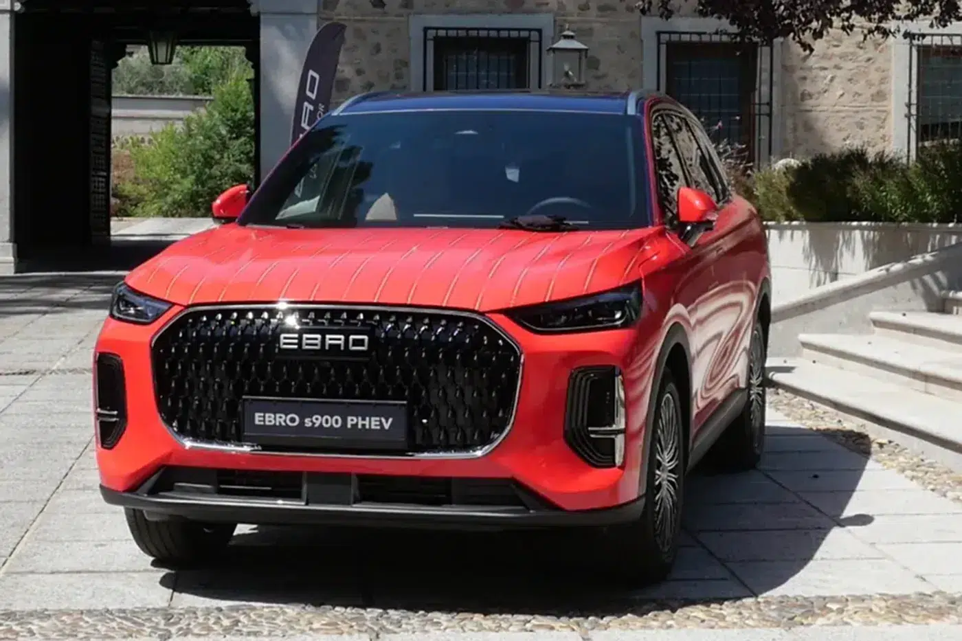Leza-Motor-impulsa-la-marca-EBRO-en-Toledo-con-un-despliegue-de-movilidad-y-tecnologia-14