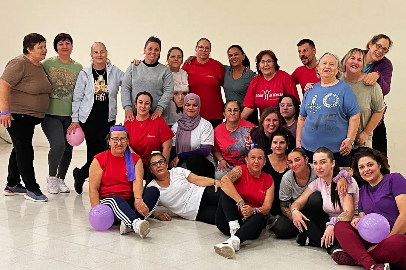 Participantes en la exhibición de danza y talleres del compromiso con la mujer rural en Hormigos (1)