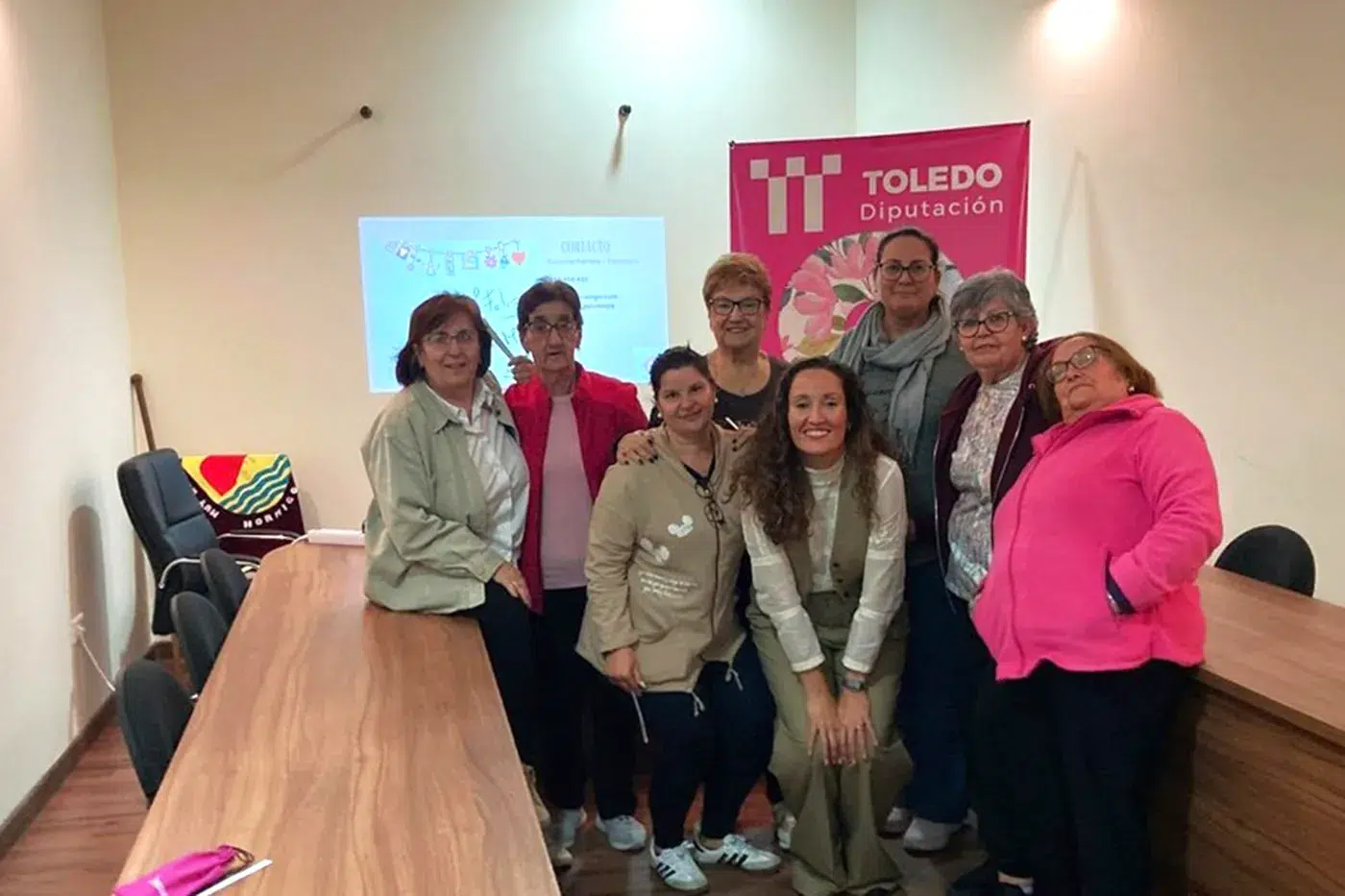 Participantes en la exhibición de danza y talleres del compromiso con la mujer rural en Hormigos (2) Participantes en la exhibición de danza y talleres del compromiso con la mujer rural en Hormigos (2)