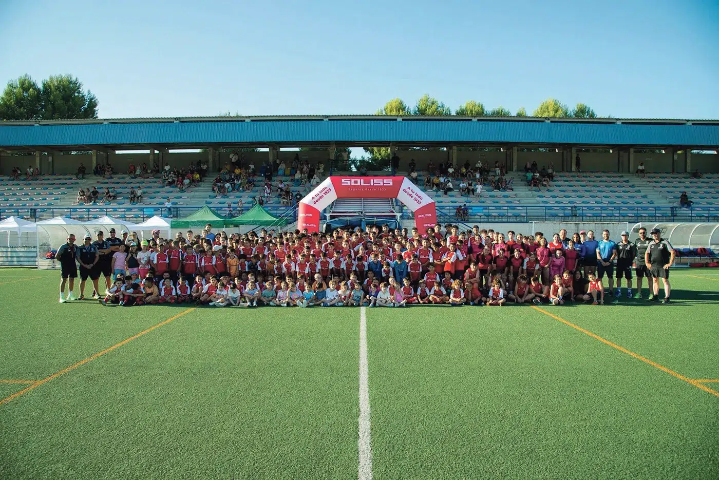 Alumnos de las Escuelas Deportivas Municipales de Fuensalida durante las actividades de final de curso
