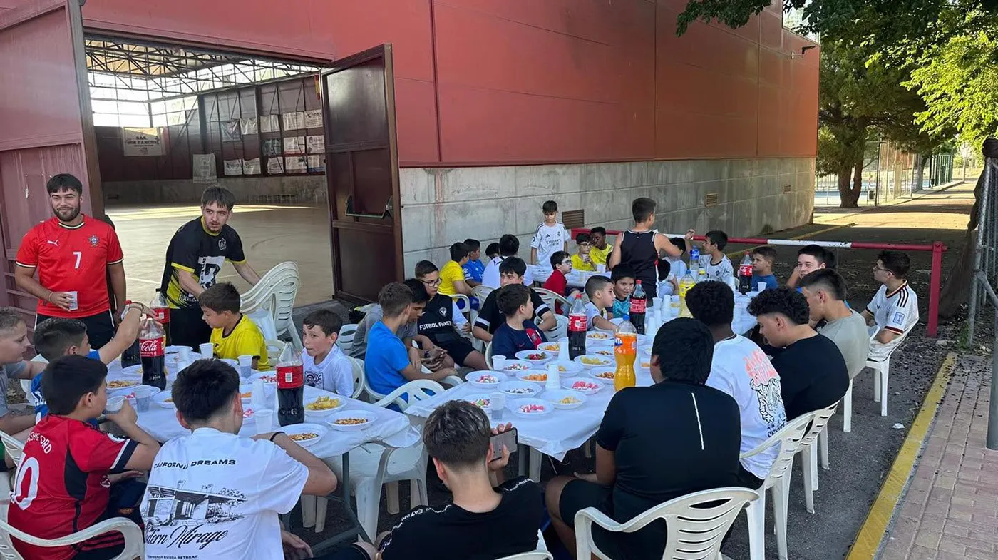 Jornada de clausura de las Escuelas Deportivas Municipales de Fútbol Sala de Santa Olalla