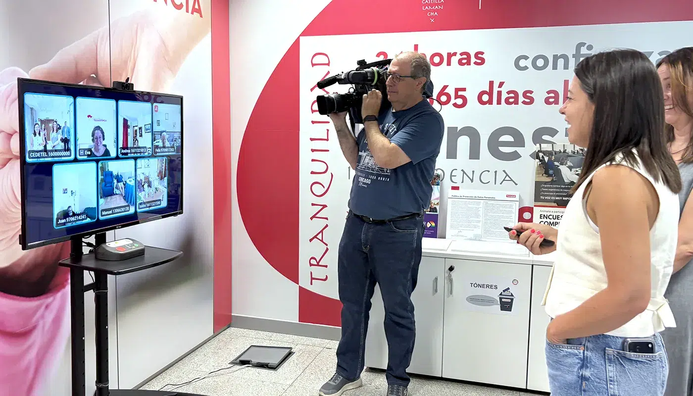 Teleasistencia-proactiva-en-Castilla-La-Mancha-Bienestar-Social-Guadalajara-mayores-de-la-region-television-interactiva