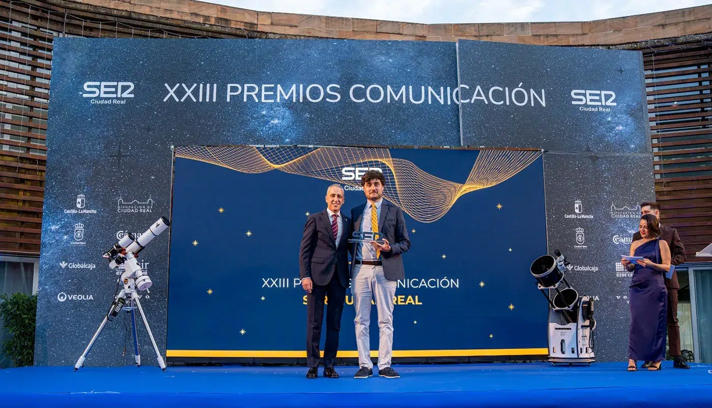 Ángel Luis González durante la entrega de los Premios Comunicación de Cadena SER Ciudad Real.