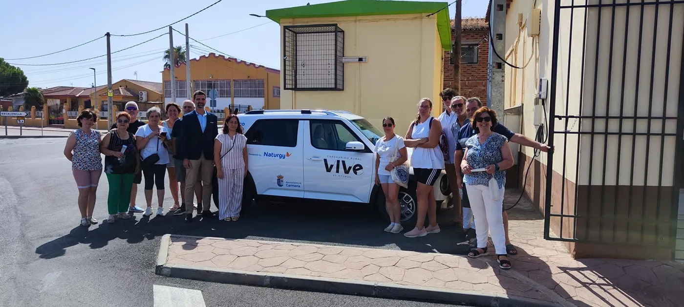 Vehículo eléctrico gratuito puesto en marcha por el Ayuntamiento de Carmena para el uso de los vecinos empadronados.