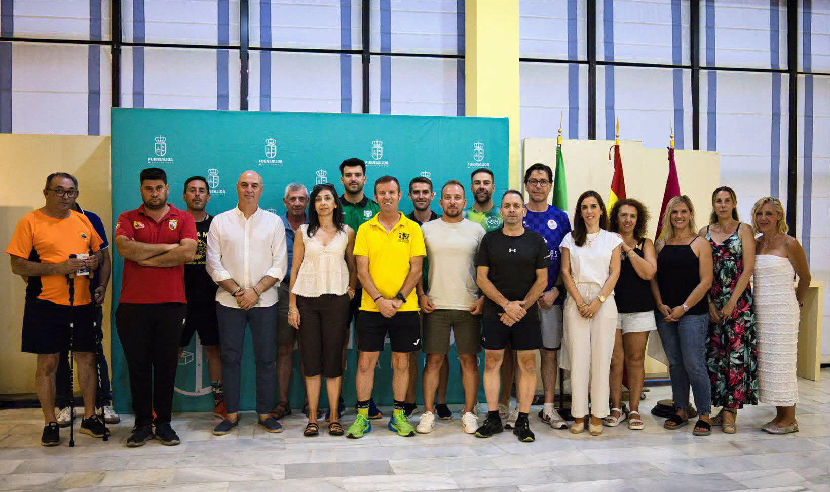 Firma de los convenios con asociaciones de Fuensalida para cultura, educación y deporte.