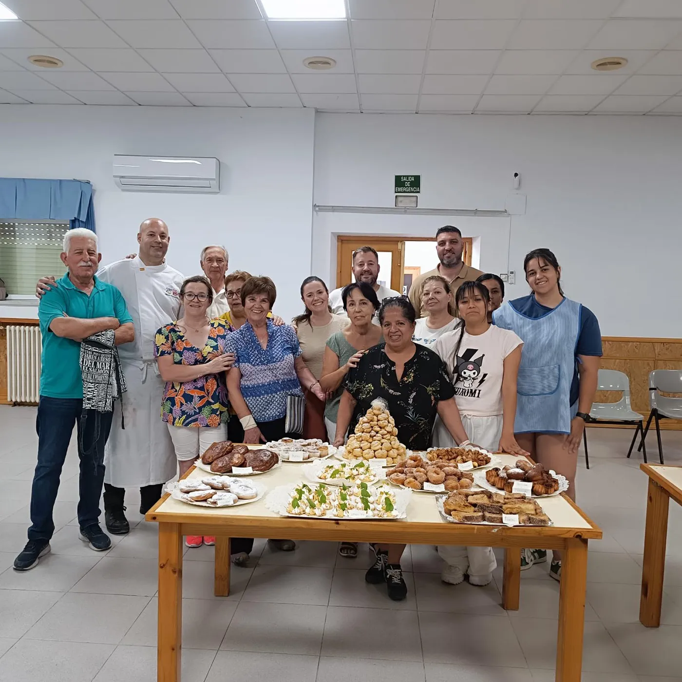 Participantes en los cursos de elaboración de pan y repostería organizados por el Ayuntamiento de La Mata.