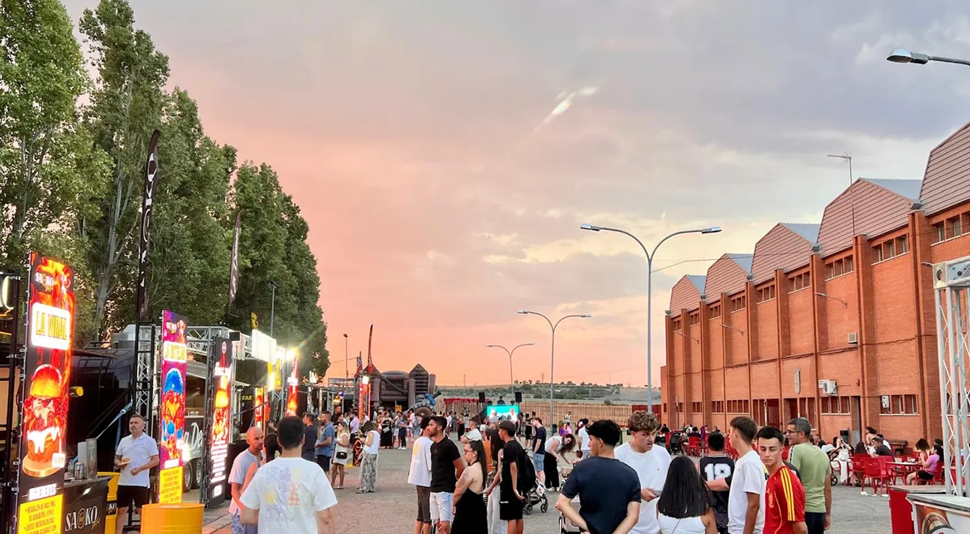 Leyenda foto: El recinto del Pabellón Municipal acogió durante cuatro días el festival gastronómico ‘Mordida Fest’.