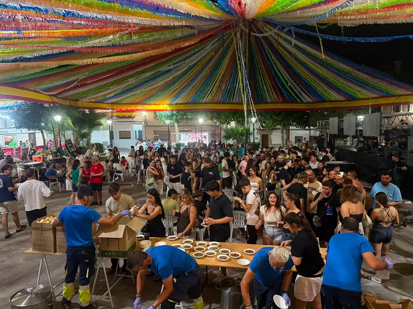 Vecinos participando en las Fiestas de San Roque de El Casar de Escalona durante los actos celebrados en agosto.