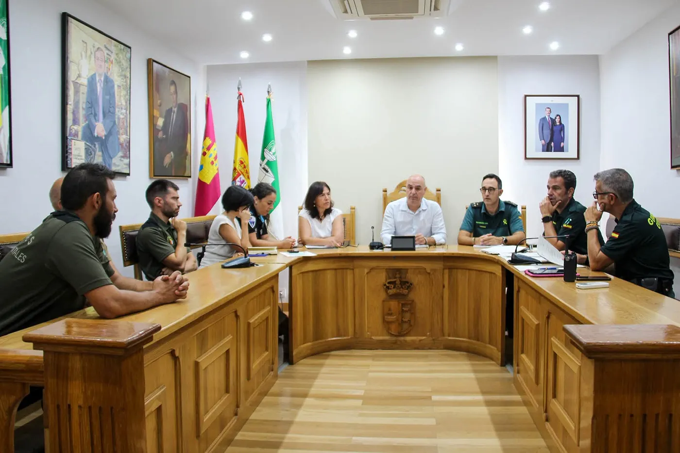 Reunión de coordinación del Ayuntamiento de Fuensalida con la Policía Local y la Guardia Civil para reforzar la seguridad.