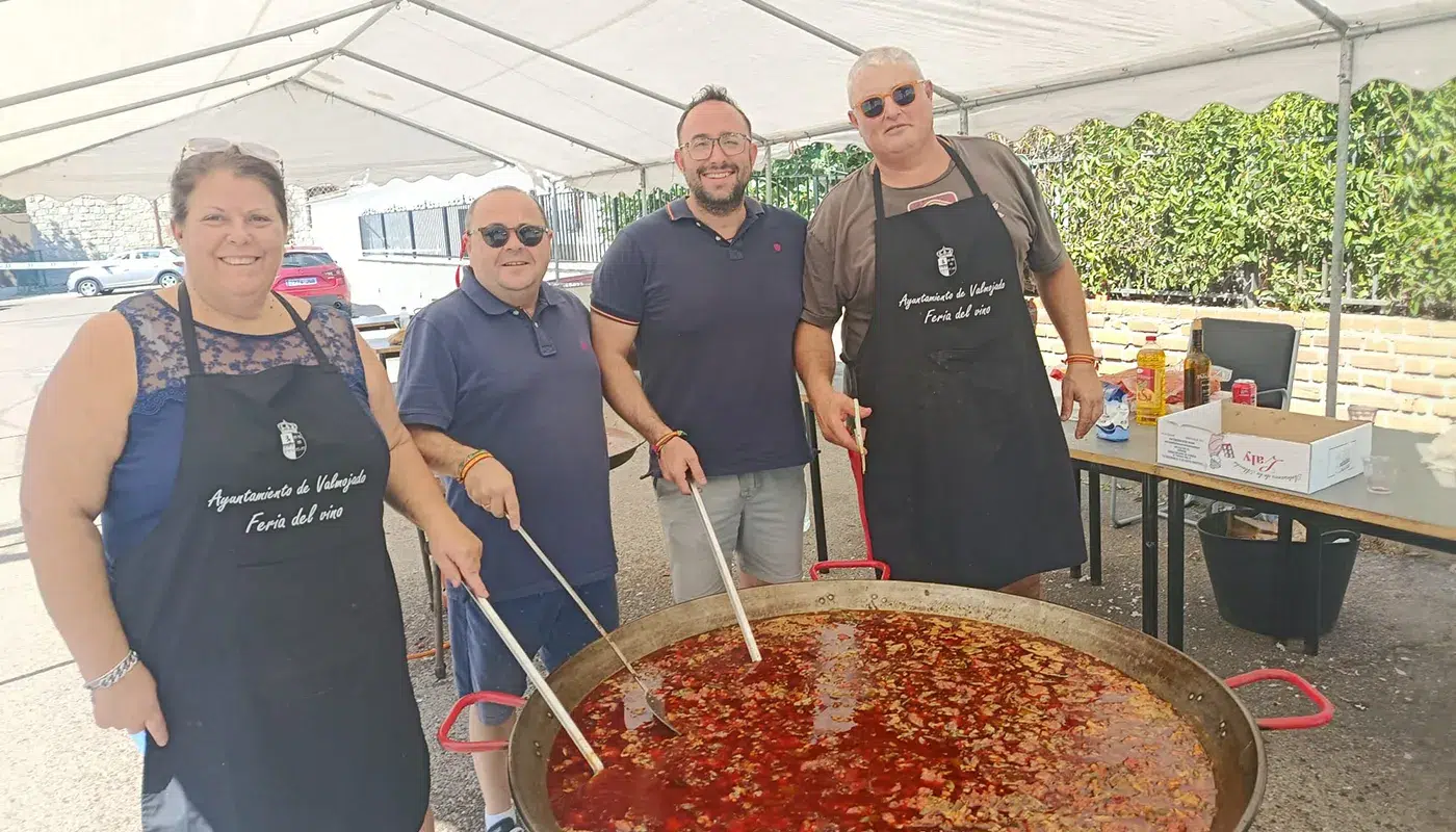 El último día de las fiestas comenzó con una comida popular de migas El último día de las fiestas comenzó con una comida popular de migas