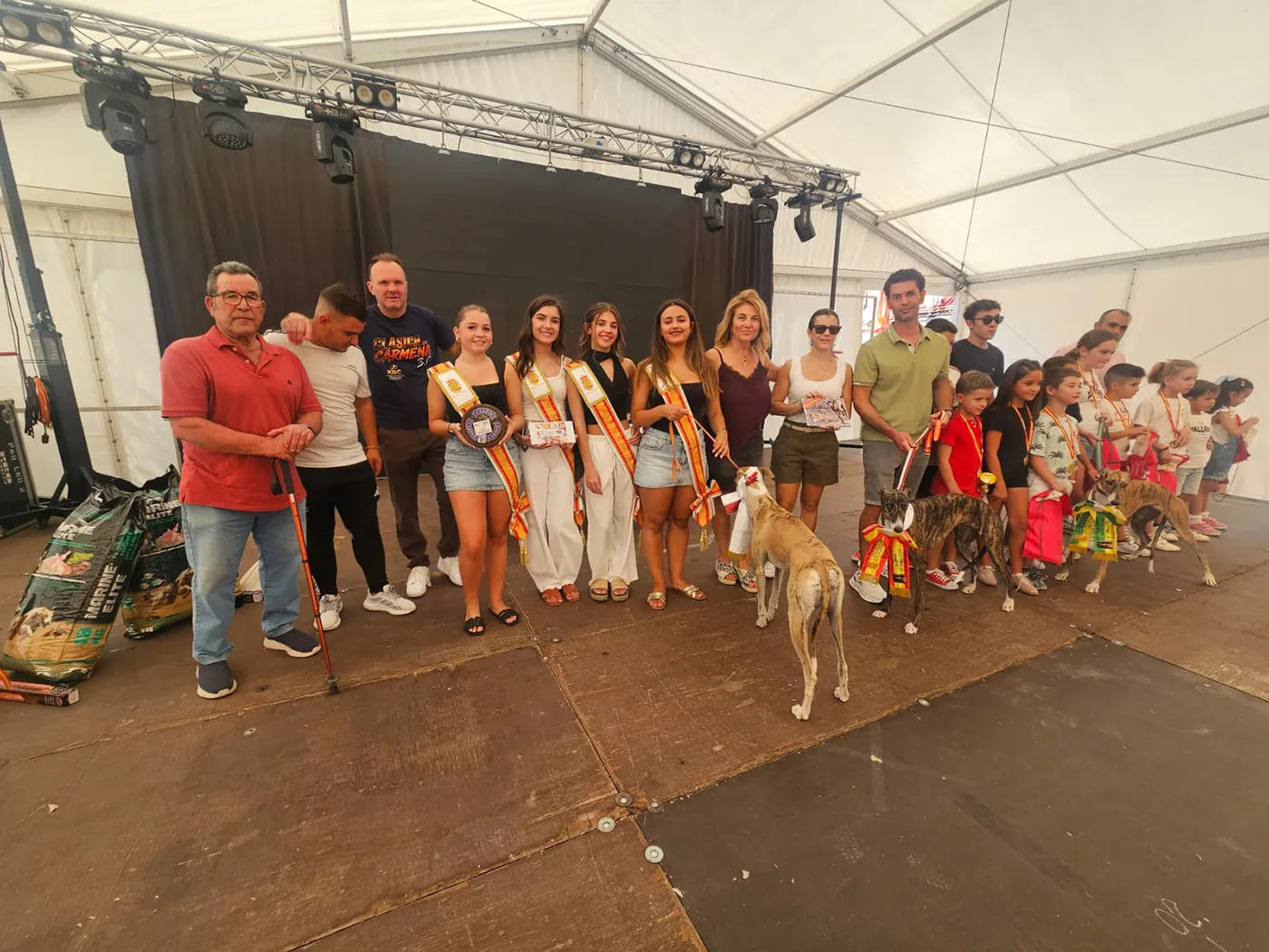 escalonilla fiestas 44