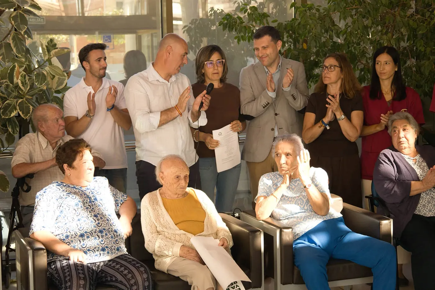 Acto por el Día Mundial del Alzheimer celebrado en el Centro de Día de Mayores de Fuensalida.