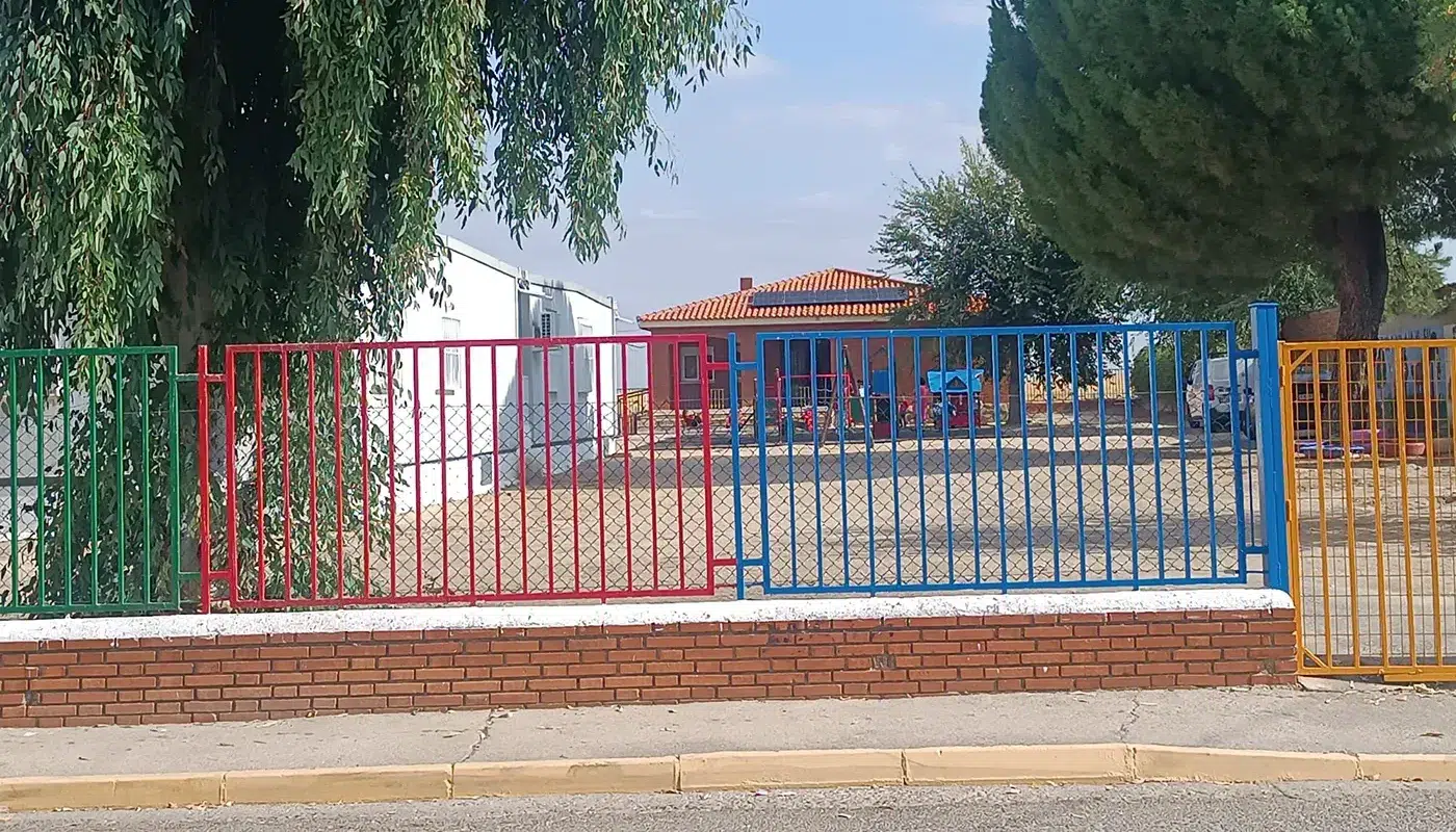 Obras de mejora de la climatización en el colegio Virgen de la Higuera de Hormigos