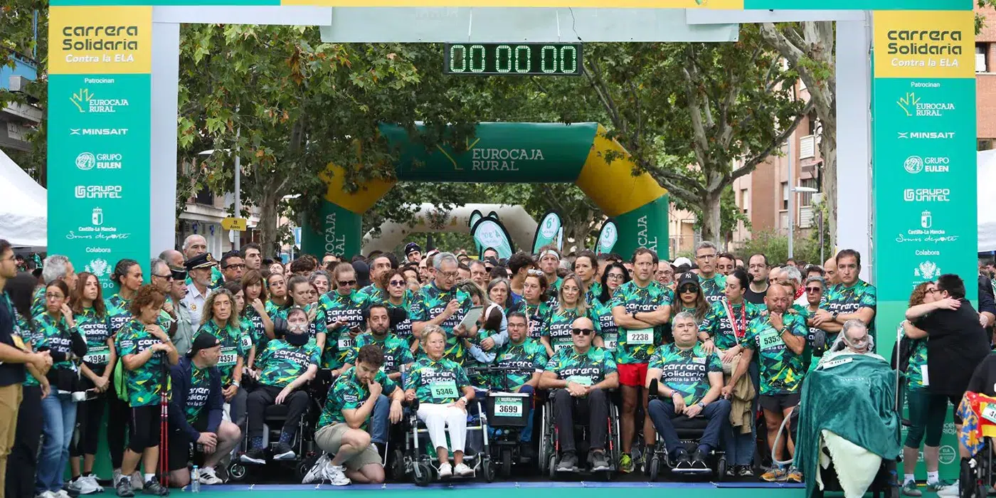 Corredores-participan-en-Toledo-en-la-Carrera-Solidaria-contra-la-ELA-organizada-por-la-Fundacion-Eurocaja-Rural