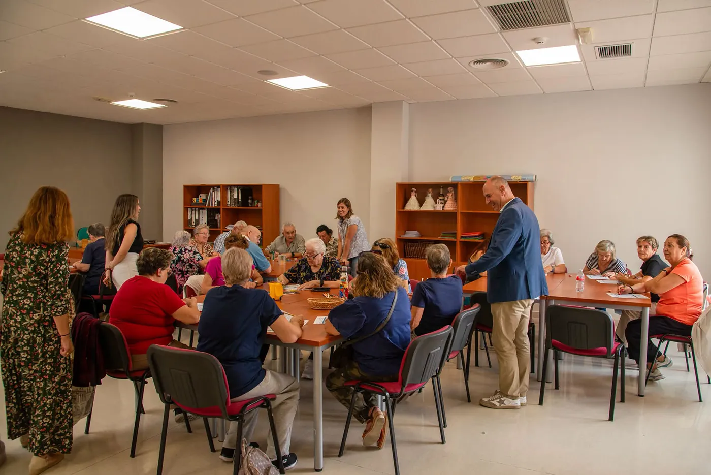 Inicio del curso 2026/2027 en el Centro de Día de Fuensalida, con usuarios y representantes municipales.