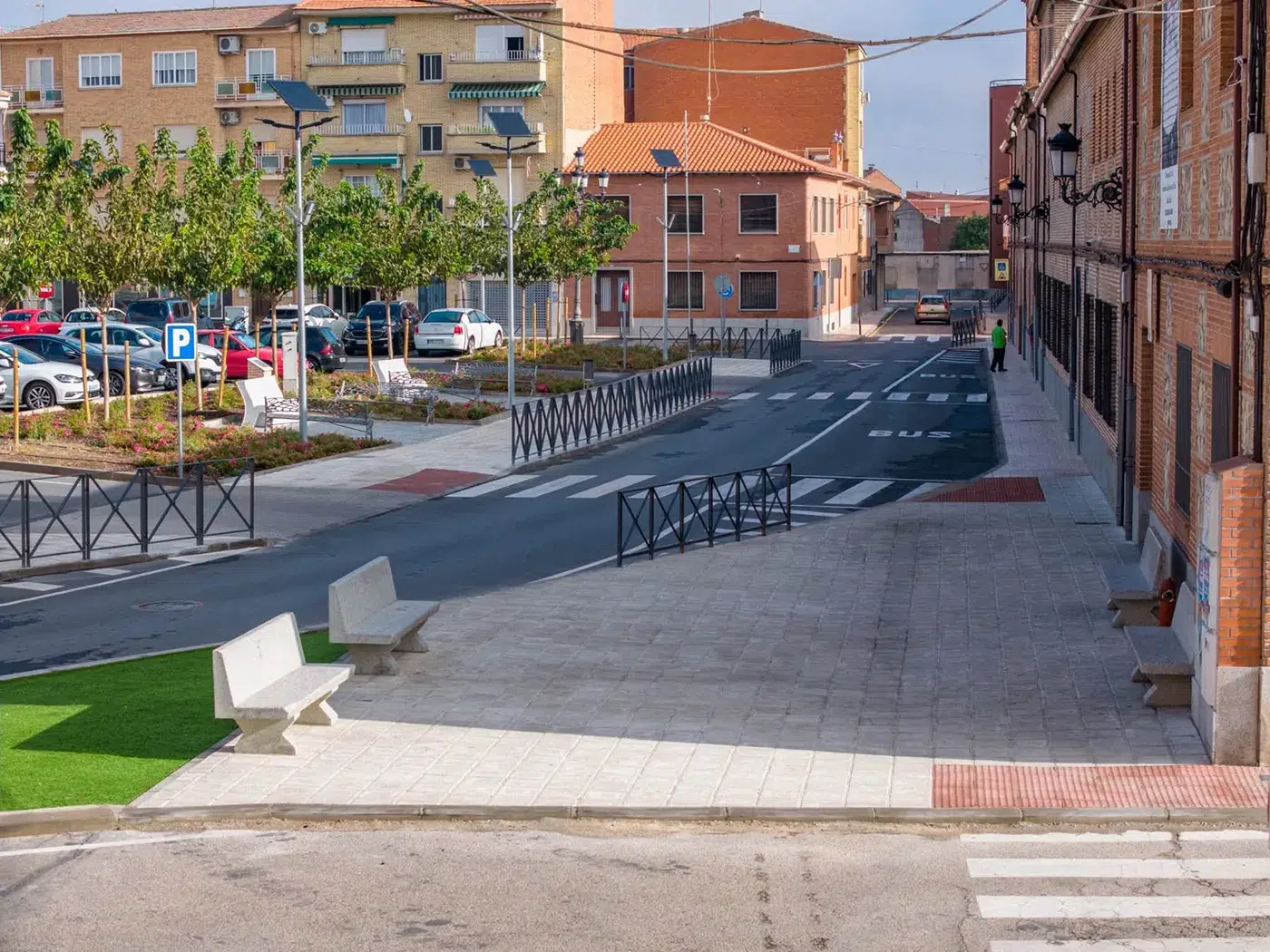 Obras del cuarto Plan de Reurbanización de Barrios de Fuensalida para renovar tuberías, aceras y asfaltado