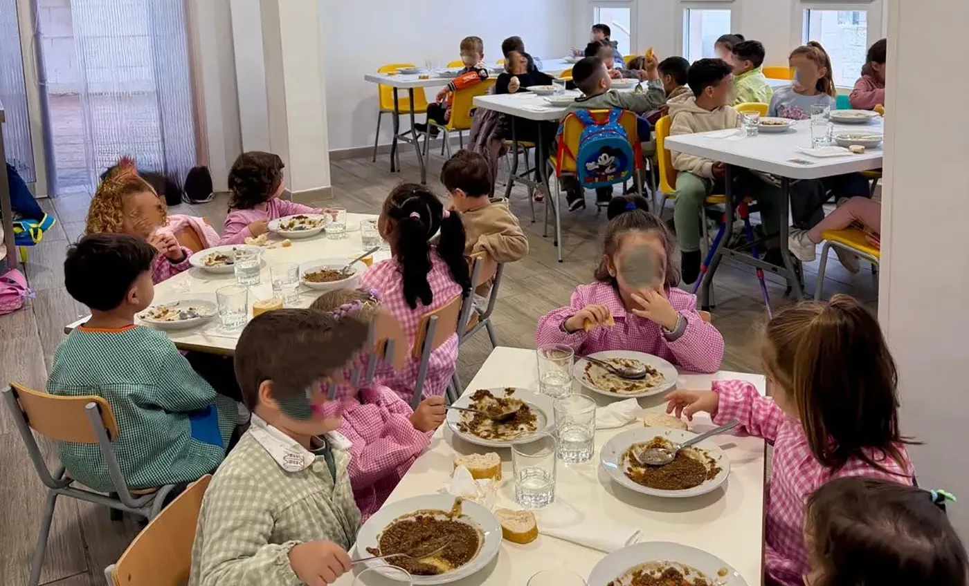 Puesta en marcha del comedor escolar municipal del Colegio San José de Gerindote, un nuevo servicio para favorecer la conciliación familiar.