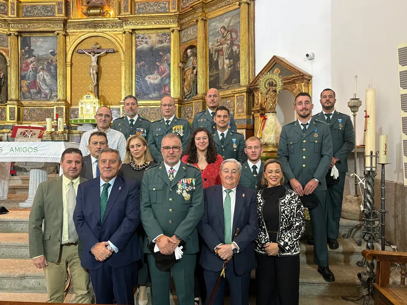 Cartel de la celebración del Día de la Hispanidad y la Virgen del Pilar en La Torre de Esteban Hambrán, con misa e izado de bandera.
