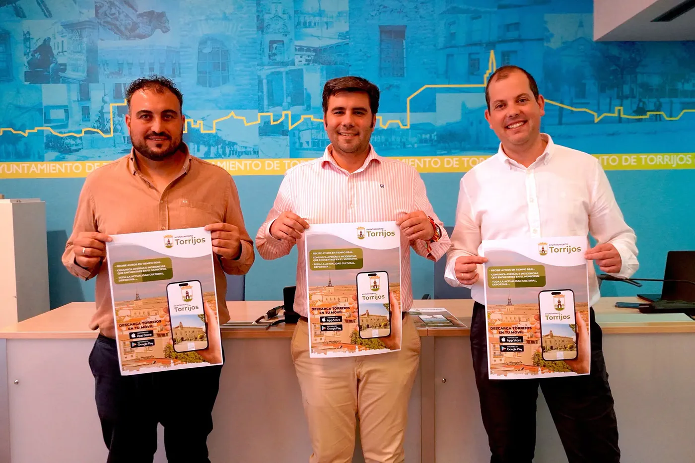 Presentación de la nueva aplicación móvil oficial del Ayuntamiento de Torrijos en el Palacio de Pedro I.